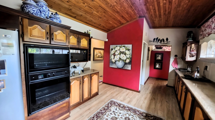 5 Bedroom Property for Sale in Doringkruin North West